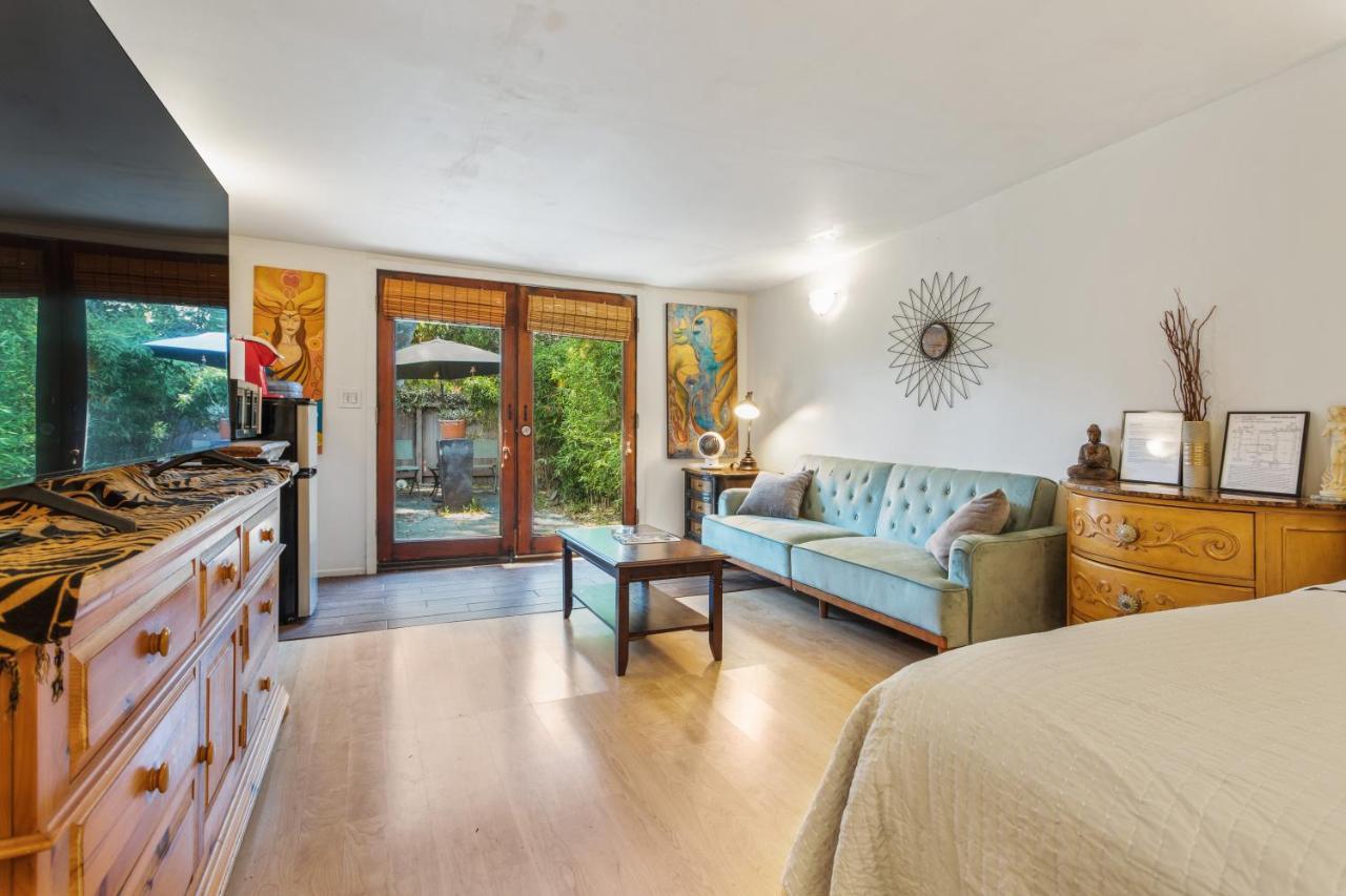 Private Studio City Guest House ลอสแอนเจลิส ภายนอก รูปภาพ